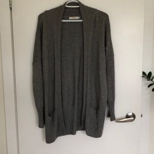 Aritzia - Talula Grey Knit Light Cardigan